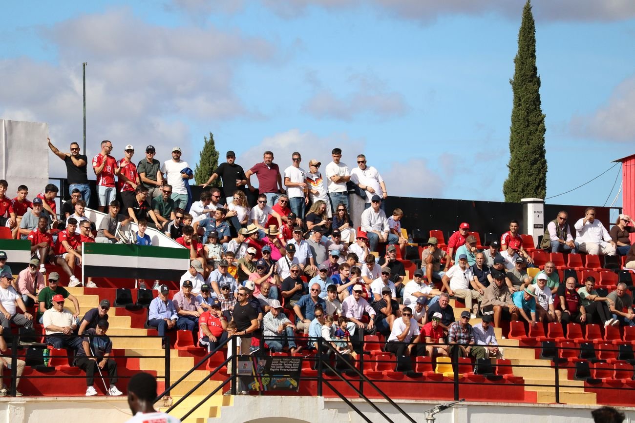 Grada de la UD Montijo durante un partido