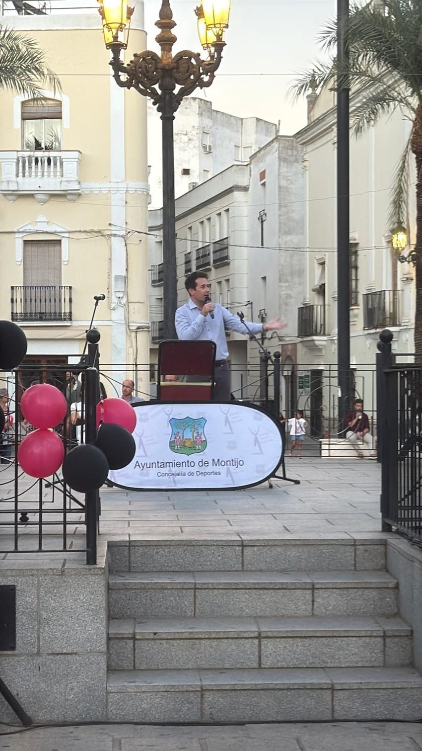 Intervención durante la presentación de la UD Montijo en la plaza